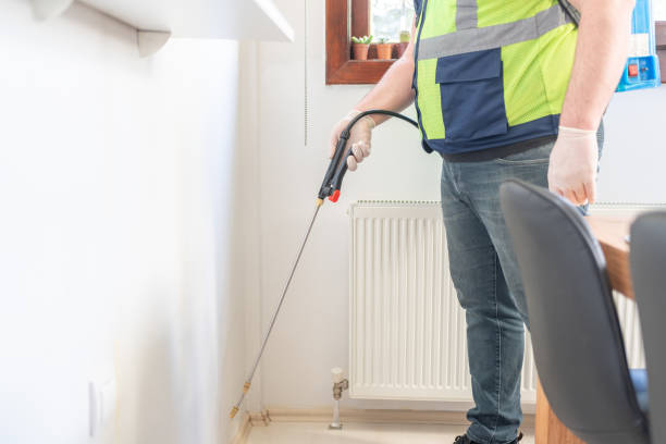 Best Mosquito Control Services  in Delcambre, LA